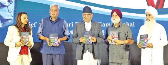 उपत्यकामा पहिलो ट्रक भित्र्याउने प्रितम सिंहको ‘रोड्स टु दी भ्याली’ सार्वजनिक